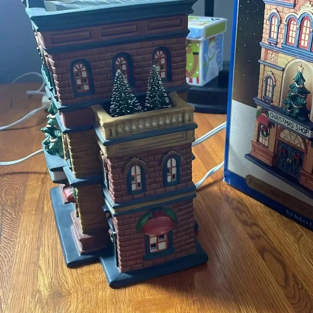 Vintage 1999 Santa’s work shop pine cone village collection